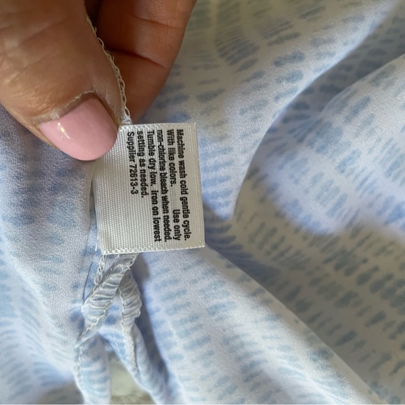 Woman’s short sleeve blouse a.n.a size large NEW - Picture 9 of 11